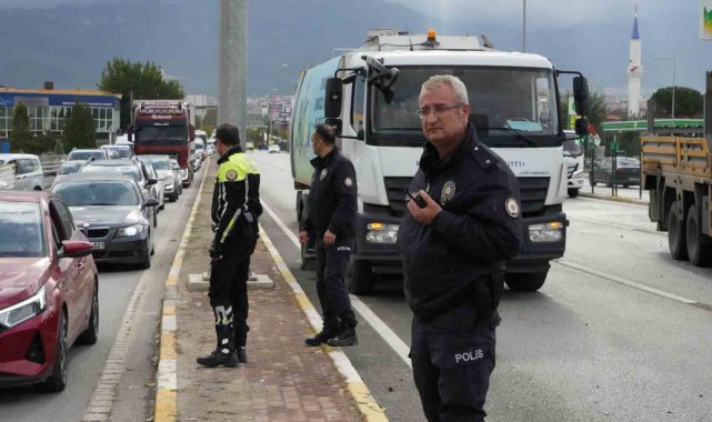 Denizli Nin Pamukkale Il Esinde Kar Eride Ge En Arac N Seyir Halind