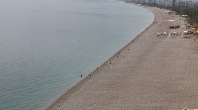 Turizmin başkenti Antalya'da hava sıcaklığı 33-34 dereceye kadar çıkınc...  - Türkiye - Kamu Haber