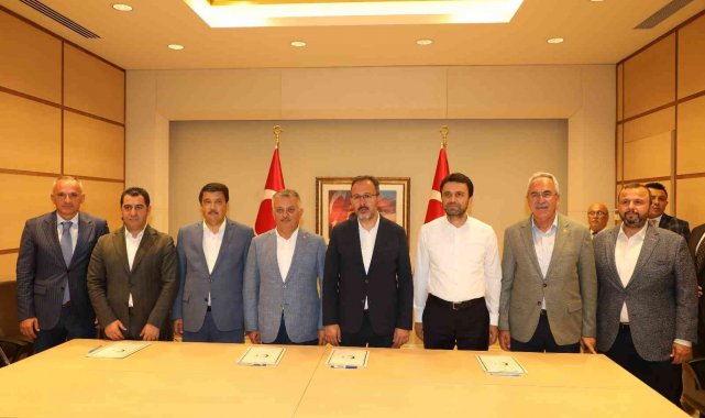 AK Parti Antalya İl Başkanı İbrahim Ethem Taş, 19 ilçeyi kapsayacak